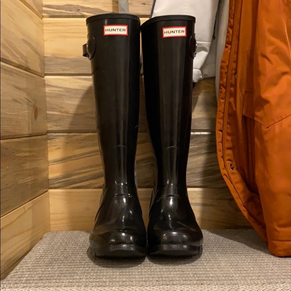 Tall gloss Hunter boots